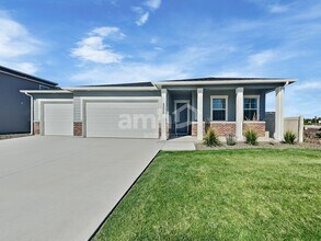 Building Photo - 9500 Aviara St