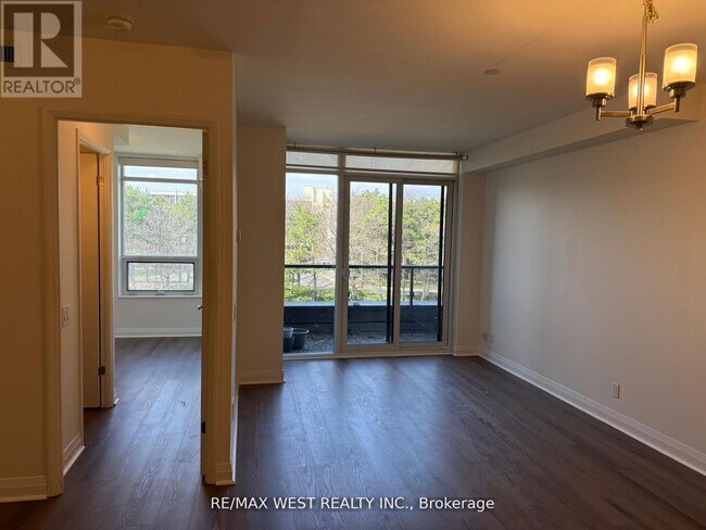 Photo du bâtiment - 1 Valhalla Inn Rd