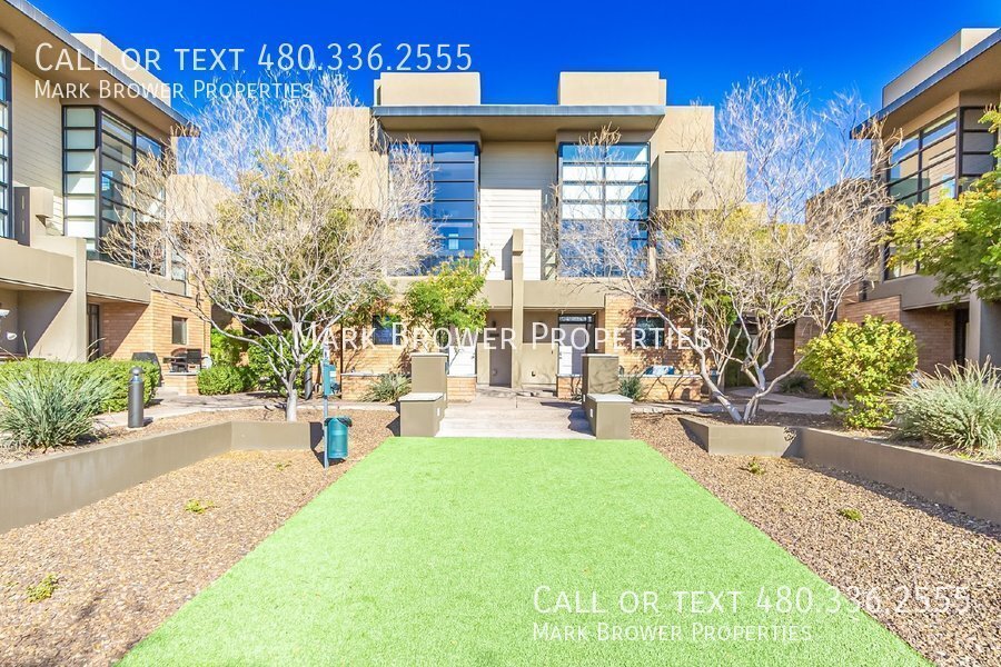 Foto principal - 1300 W 5th St