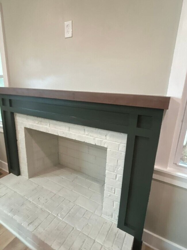 Foto del edificio - **Coming Soon**Completely Renovated Corner Lot Near Downtown Greenville