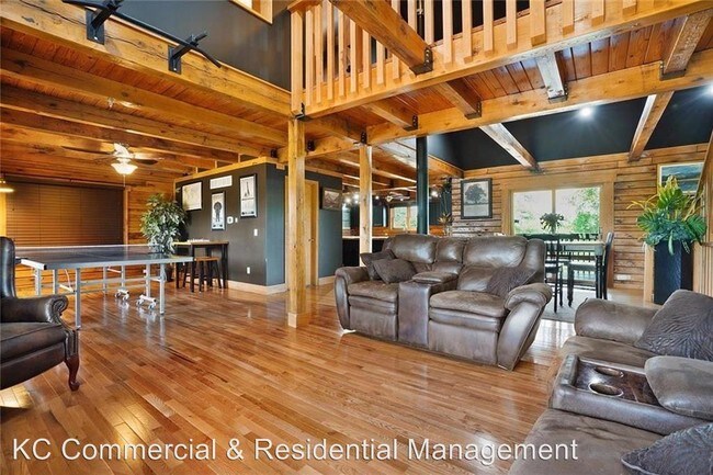 Building Photo - 4 br, 3.5 bath House - 510 N. 1700 Road