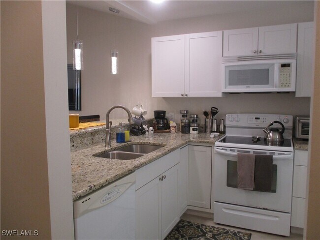 Foto del edificio - 2684 Kings Lake Blvd