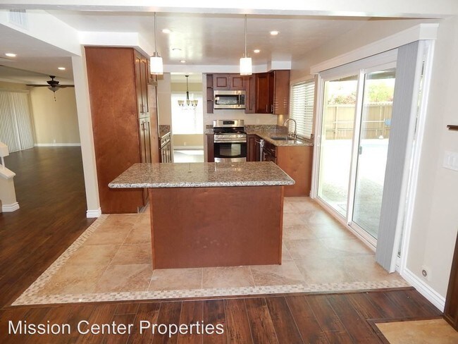 Building Photo - 3216 Bonita Woods Dr