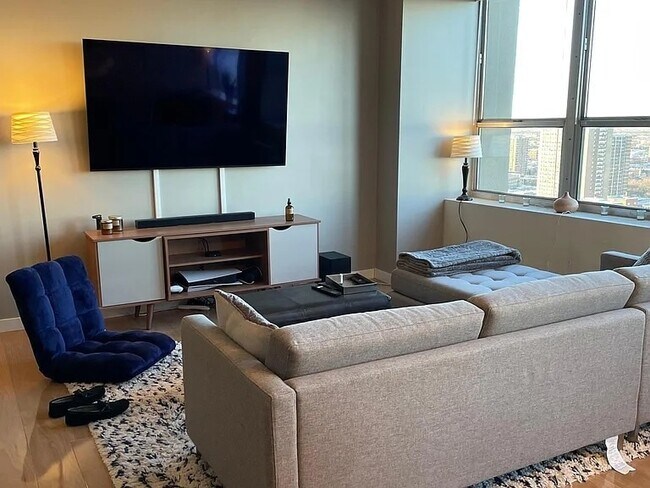 Foto del edificio - 655 W Irving Park Rd