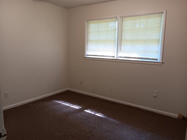 Foto del edificio - 10213 Starwood Dr