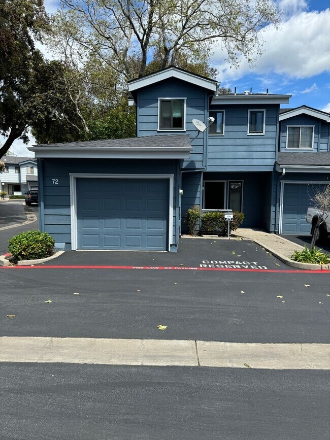 Building Photo - 2220 Exposition Dr