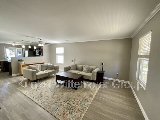 Building Photo - 1908 Reserve Walk Way