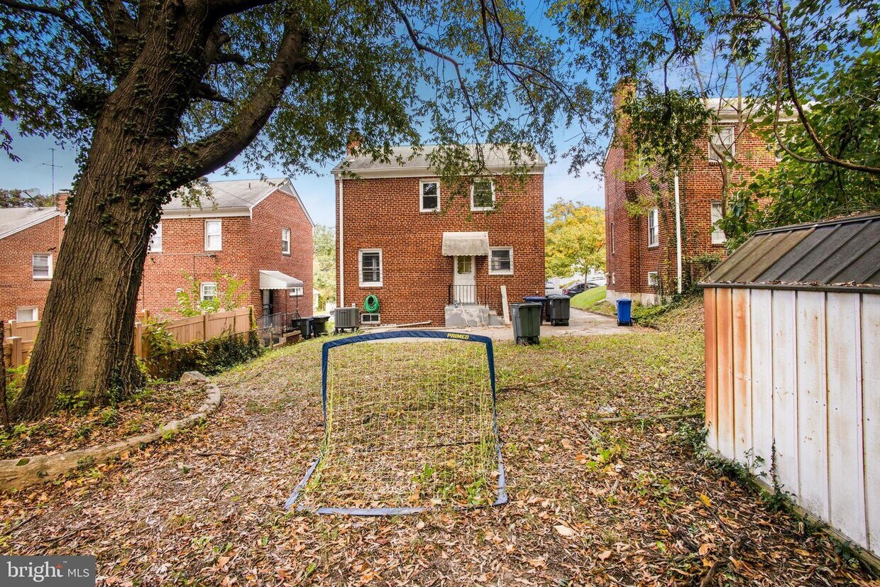 Primary Photo - 6416 Eastern Ave NE