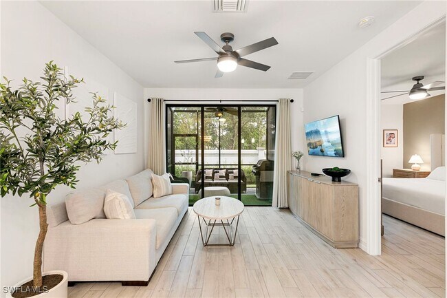 Foto del edificio - 7622 Rockefeller Dr