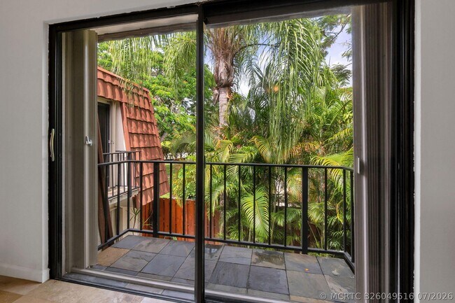 Building Photo - 1840 San Juan Dr