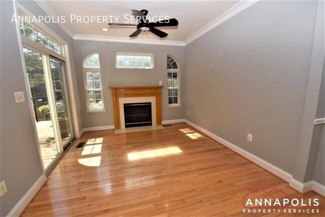 Foto del edificio - 860 Stonehurst Dr