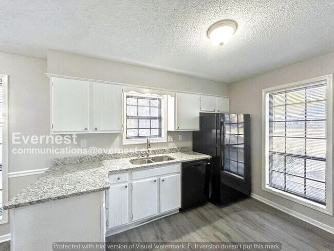 Foto del edificio - 6628 Bent Birch Cove