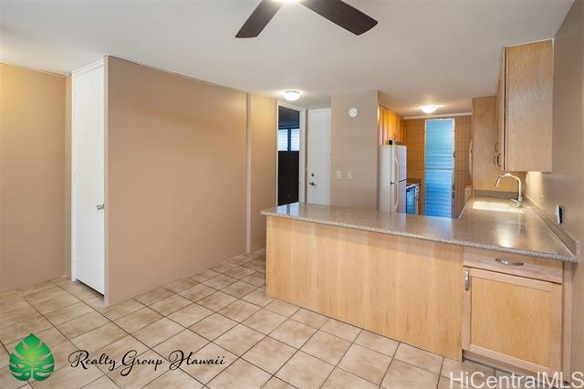 Building Photo - 4300 Waialae Ave