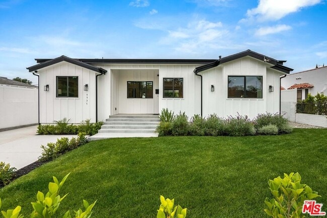 Building Photo - 5537 Sunnyslope Ave