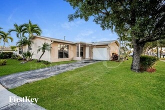 Building Photo - 11310 NW 38th Pl