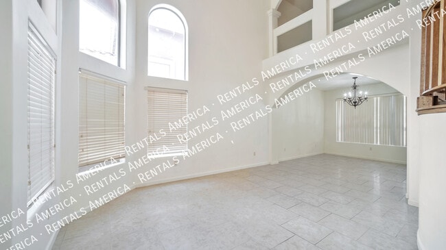 Building Photo - 15400 S Camino Agua Azul