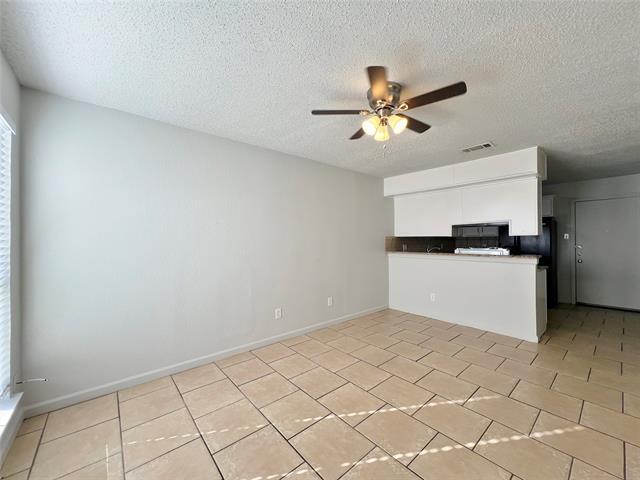 Building Photo - 4955 Miller Ave