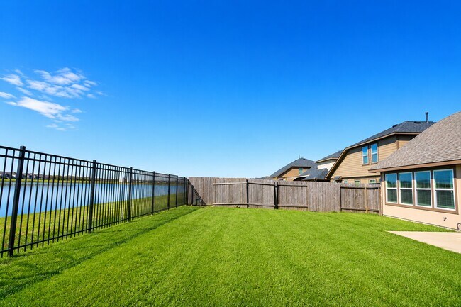 Foto del edificio - 9218 Mission Arbor Ln