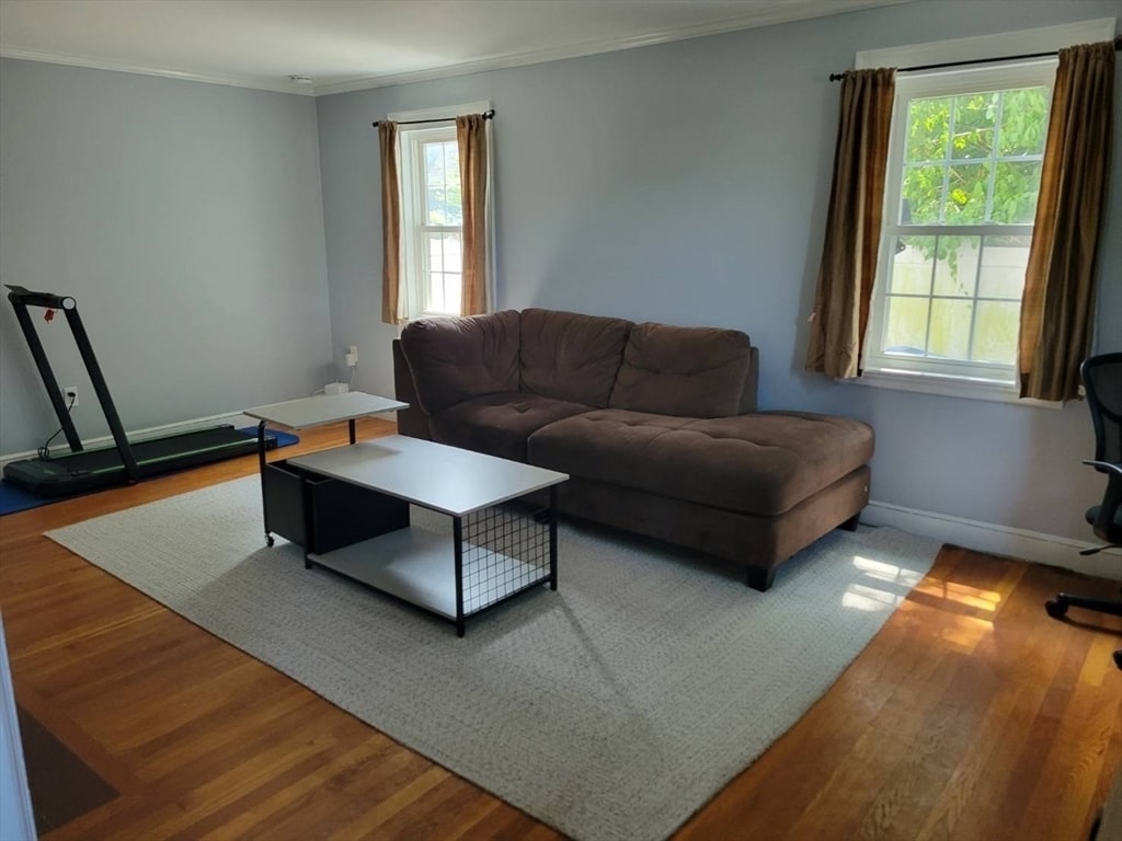 Primary Photo - 168 Rhinecliff St