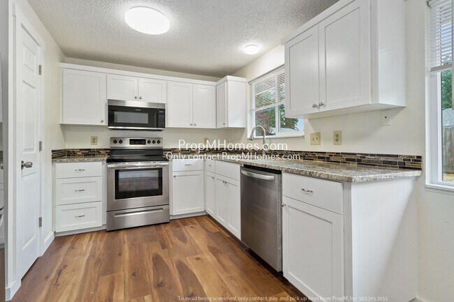 Foto del edificio - Three Bedroom Ranch in Hillsboro - Water/Sewer Included! DEPOSIT SPECIAL