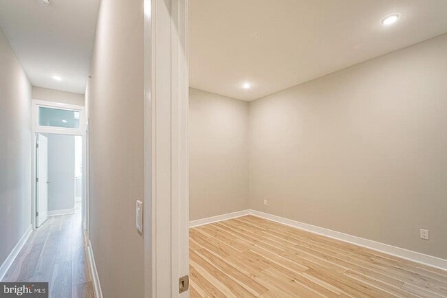 Foto del edificio - 1946 N 6th St