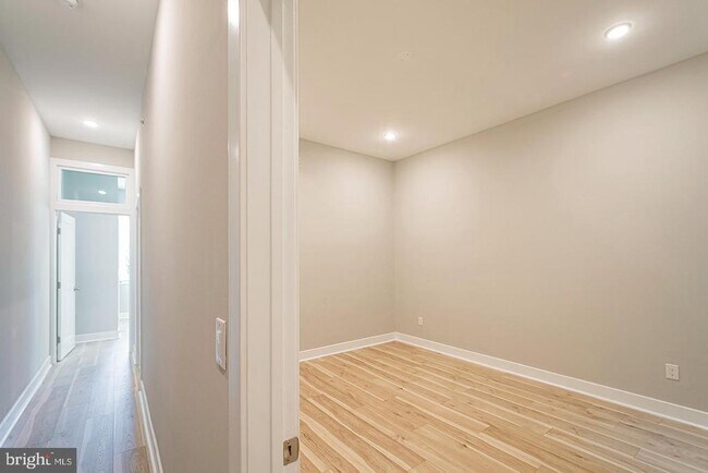 Building Photo - 1946 N 6th St