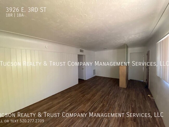 Photo - 3926 E 3rd St House