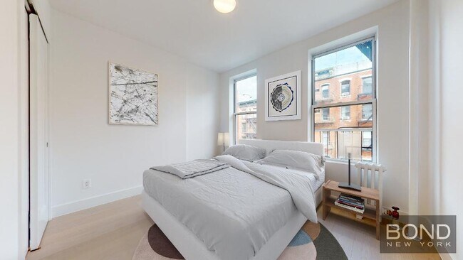 Foto del edificio - 514 E 12th St