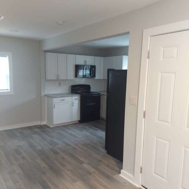 kitchen - 1689 Flat Shoals Rd