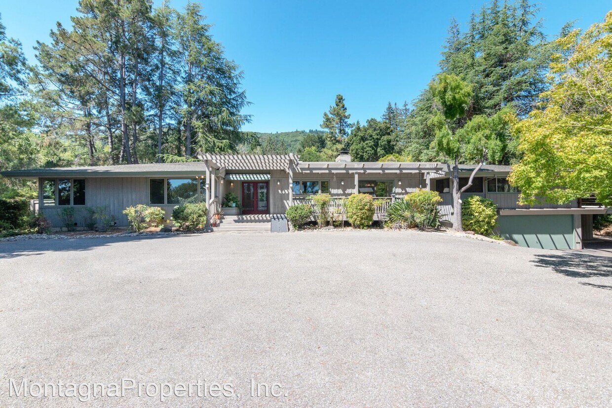 Primary Photo - 4 br, 3.5 bath House - 16135 Greenwood Lane