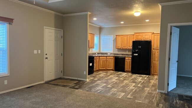 Foto del edificio - Newer Manufactured home  Paradise Location...