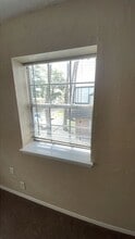 Building Photo - 1305 Adams St