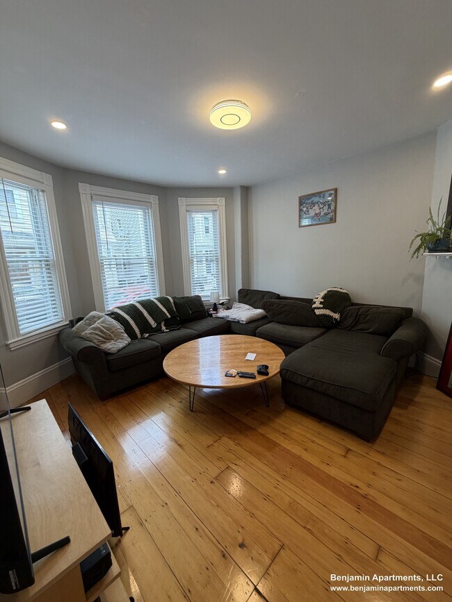 Foto del edificio - 24 Howell St