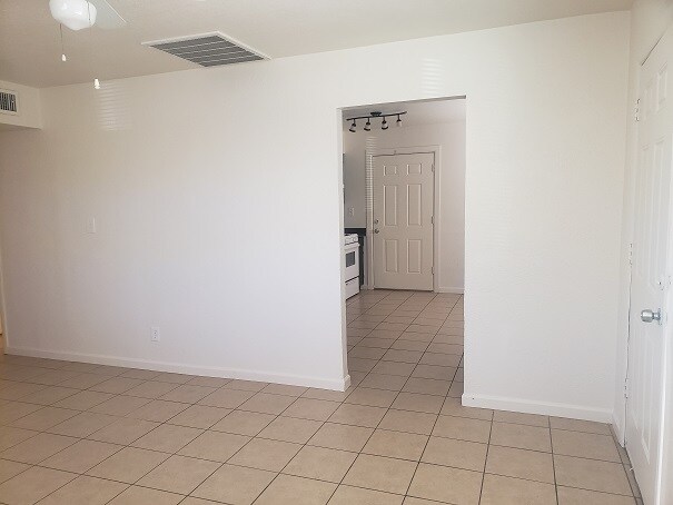 Building Photo - 14054 W Noble Cir
