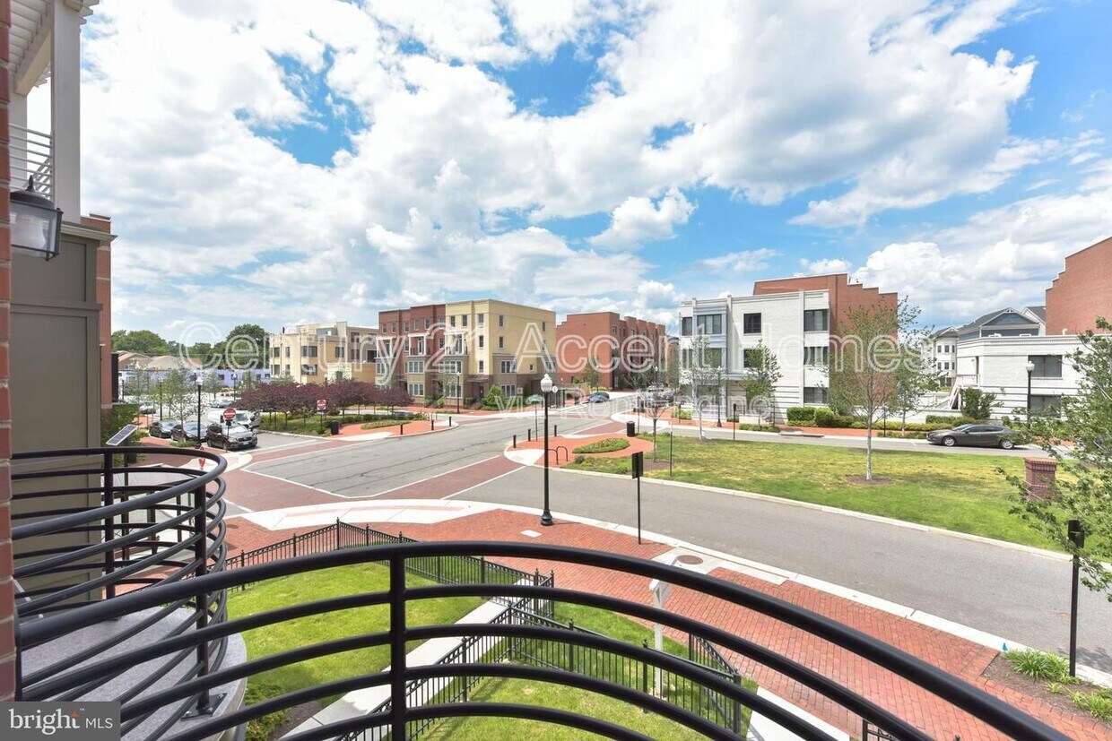 Foto del edificio - 703 E Howell Ave