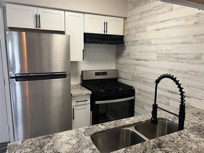 Foto del edificio - 2922 Randolph Rd