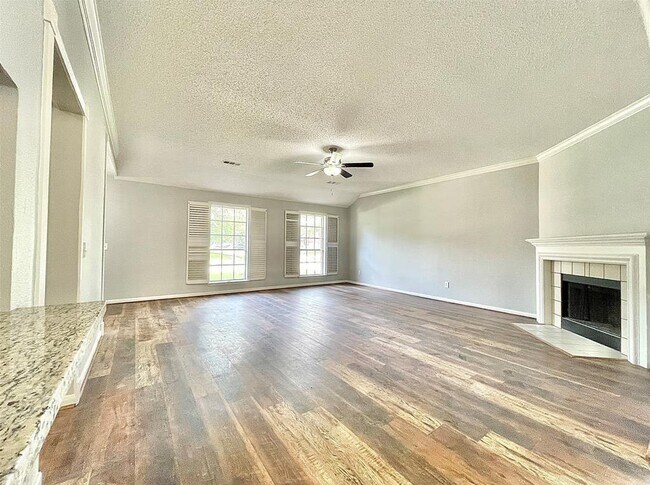 Foto del edificio - 3203 Dobbin Stream Ln