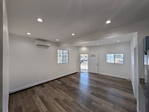 Building Photo - 456 Market St