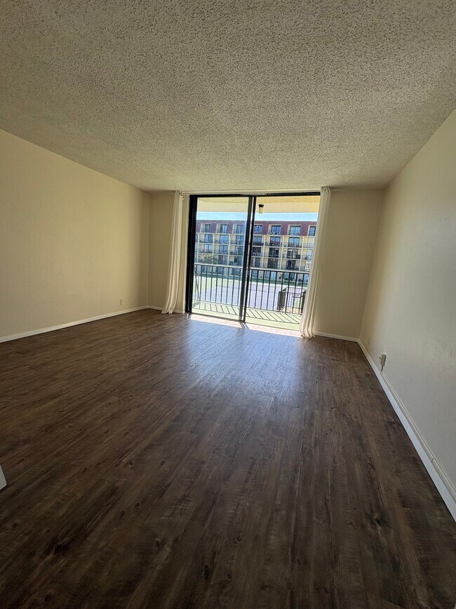 Foto del edificio - 1441 N Atlantic Ave