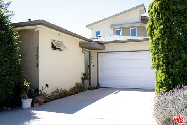 Building Photo - 12213 Culver Dr