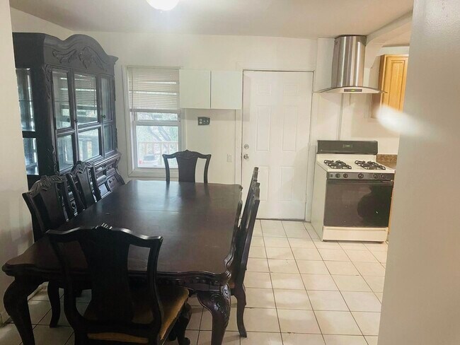 Foto del edificio - 62 HIGHLAND Ave