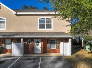 Building Photo - 528 Maple Ave