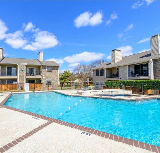 Foto del edificio - 4748 Old Bent Tree Ln