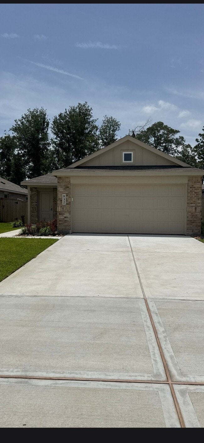 Building Photo - 932 Capracotta Dr