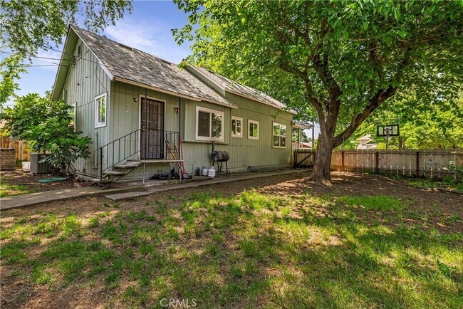Building Photo - Chico home for rent 3 bed 2 bath, yard cha...