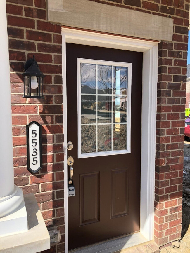 Foto del edificio - 5535 Arbor Chase Dr