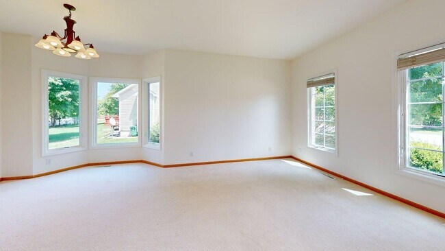 Foto del edificio - Executive Home in Ames