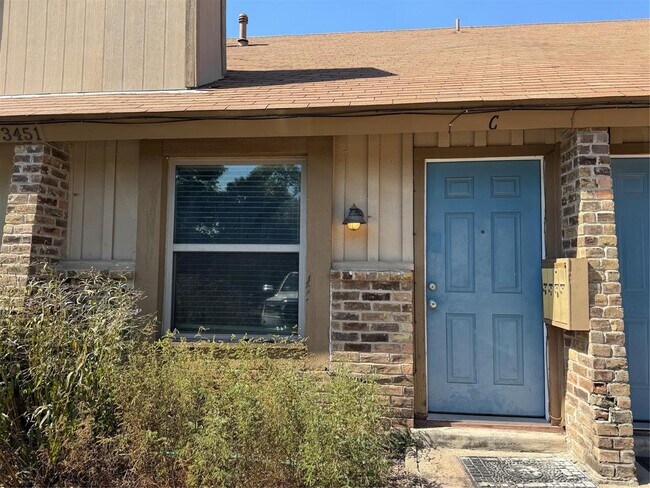 Building Photo - 3451 Willowrun Dr