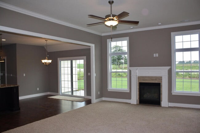 Building Photo - 6401 Cobble Creek Dr