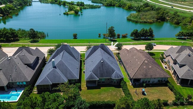 Foto del edificio - 14 Cottage Glen Ln